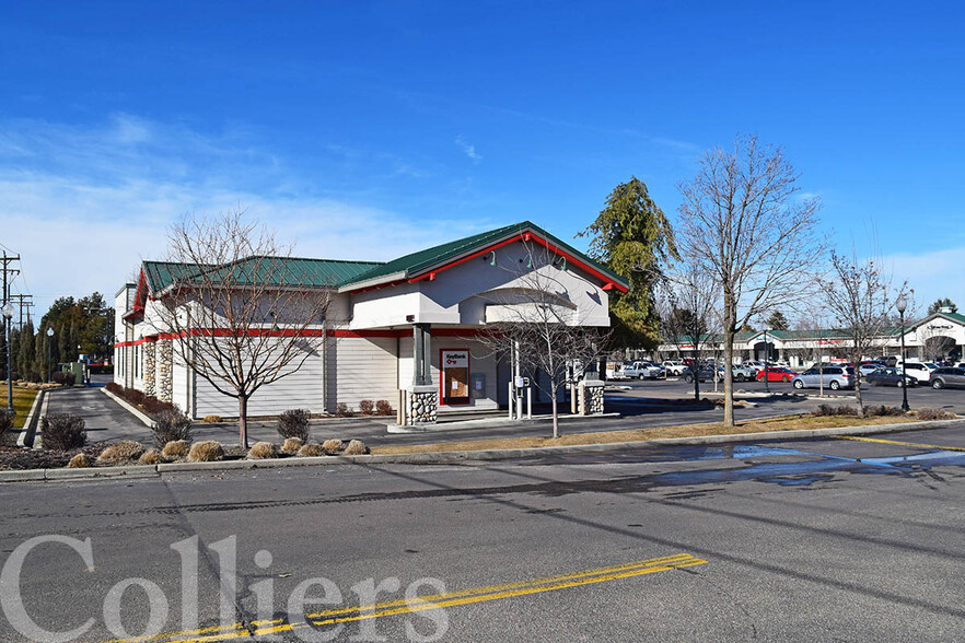 3210 E Chinden Blvd, Eagle, ID à louer - Photo du b timent - Image 1 de 2