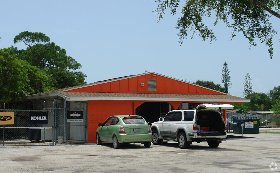 19650 S Tamiami Trl, Fort Myers, FL à vendre - Photo du bâtiment - Image 2 de 3