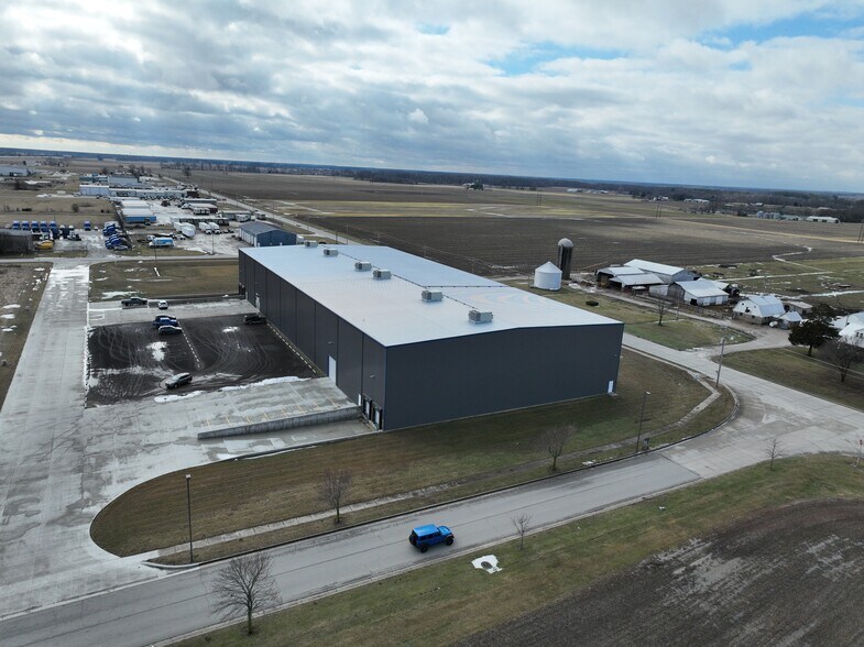 2300 Raney, Effingham, IL à louer - Photo du bâtiment - Image 3 de 30