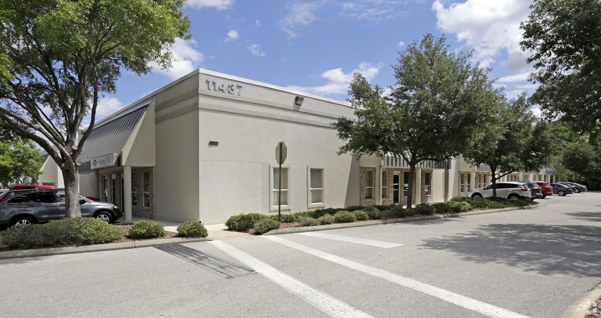 3611 Saint Johns Bluff Rd S, Jacksonville, FL à louer Photo du bâtiment- Image 1 de 5