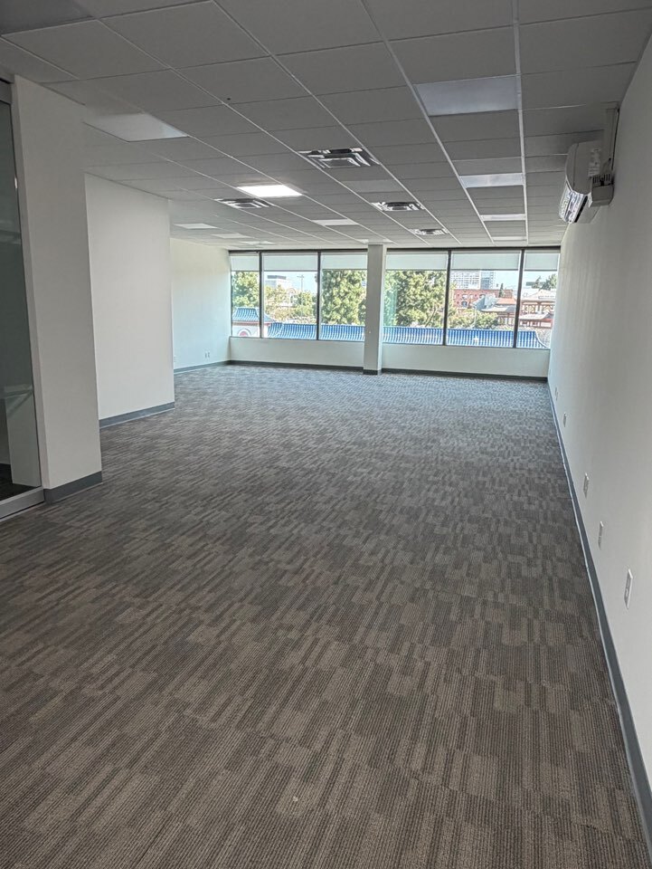 3000 W Olympic Blvd, Los Angeles, CA for lease Interior Photo- Image 1 of 8