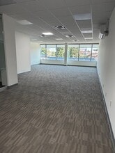 3000 W Olympic Blvd, Los Angeles, CA for lease Interior Photo- Image 1 of 8