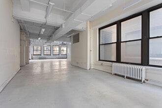 248 W 35th St, New York, NY for lease Building Photo- Image 1 of 6