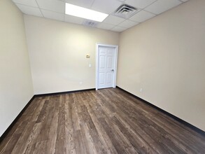 7540 103rd St, Jacksonville, FL à louer Photo intérieure- Image 1 de 3