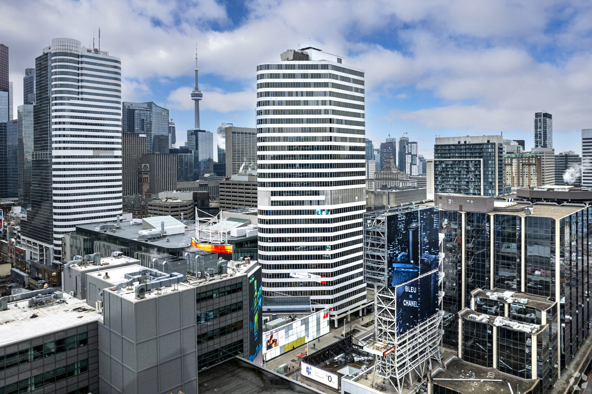 1 Dundas St W, Toronto, ON for lease Building Photo- Image 1 of 8