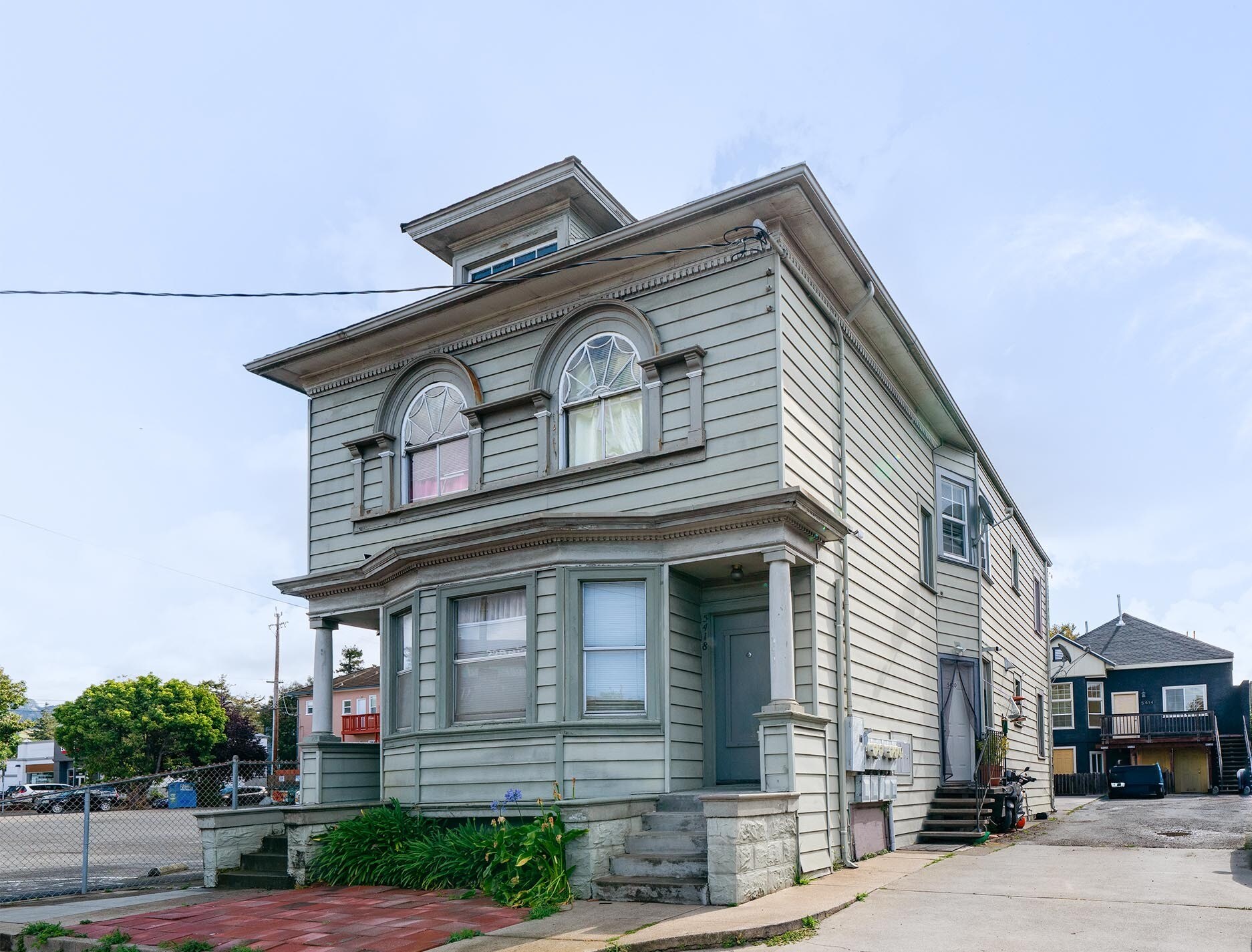 5418 Telegraph Ave, Oakland, CA à vendre Photo principale- Image 1 de 31
