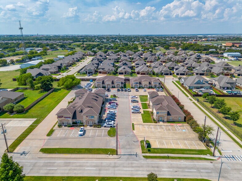 11751 Alta Vista Rd, Fort Worth, TX à louer - Photo du bâtiment - Image 1 de 26