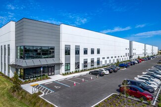Plus de détails pour 8660 133rd Ave N, Largo, FL - Industriel à louer