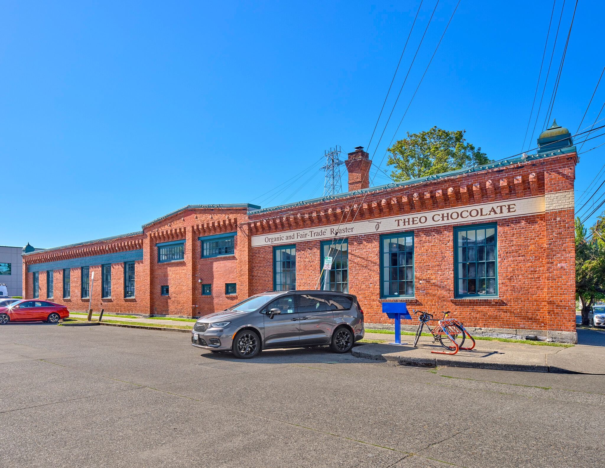 3400 Phinney Ave N, Seattle, WA for lease Primary Photo- Image 1 of 6