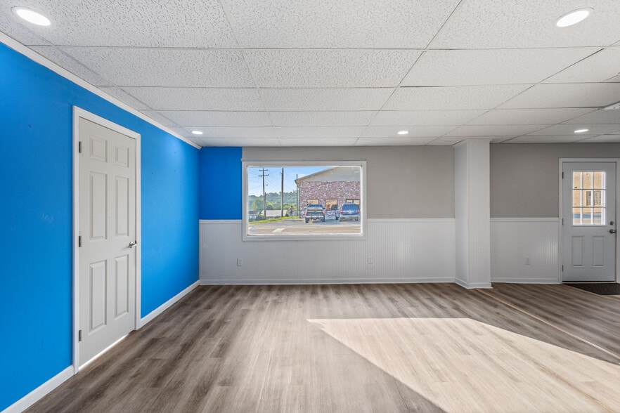 900 Mulberry St, Loudon, TN for lease - Building Photo - Image 3 of 11