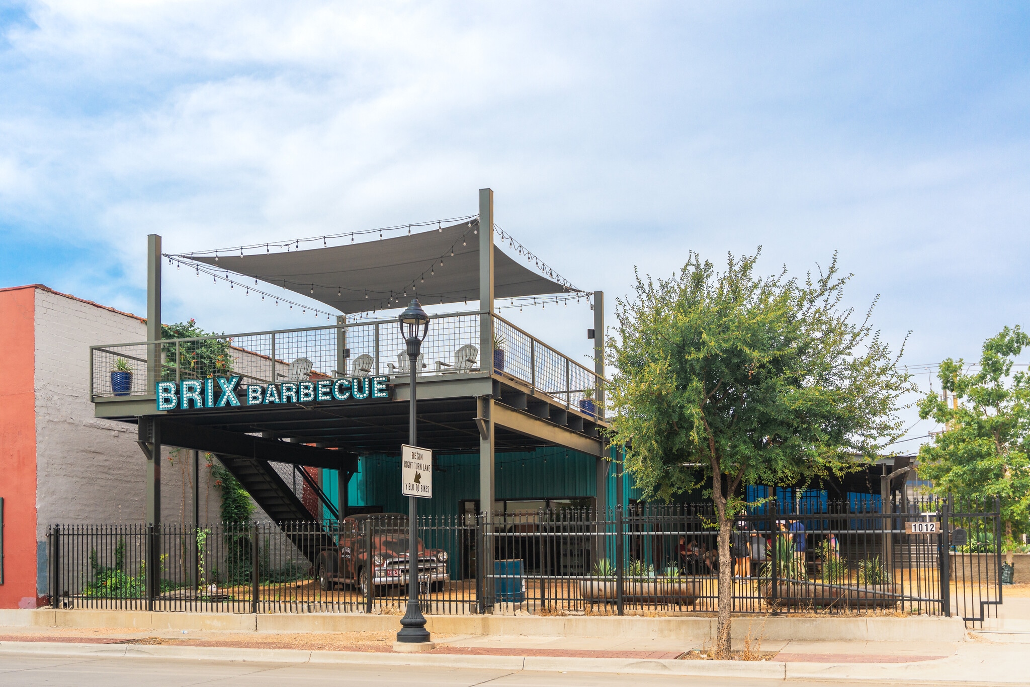 1012 S Main St, Fort Worth, TX for lease Primary Photo- Image 1 of 12