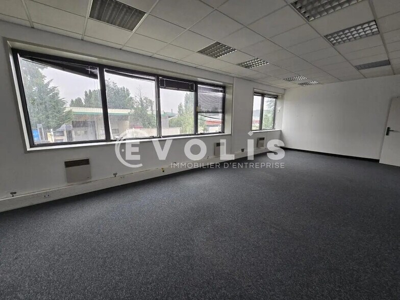 Office in Palaiseau for sale - Interior Photo - Image 2 of 8