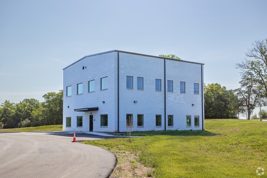 1050 Cairo Rd, Gallatin, TN à louer - Photo du bâtiment - Image 3 de 5