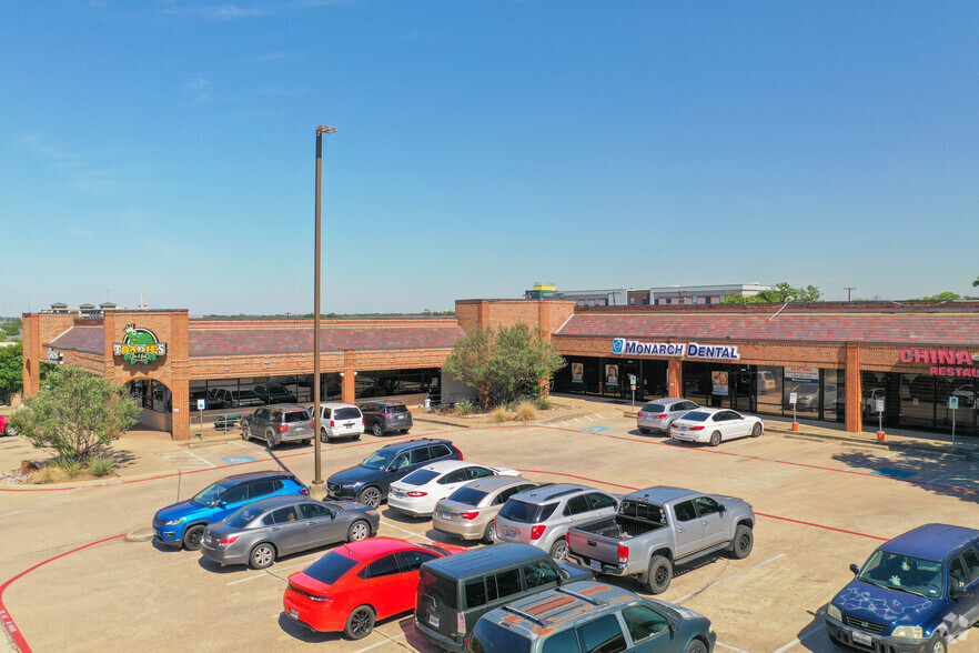 1701-1833 Airport Fwy, Bedford, TX for lease - Building Photo - Image 2 of 12