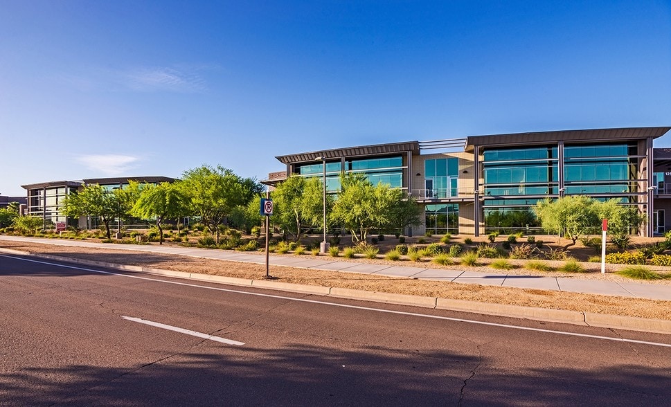 1255 W Rio Salado Pkwy, Tempe, AZ à vendre - Photo du bâtiment - Image 2 de 13
