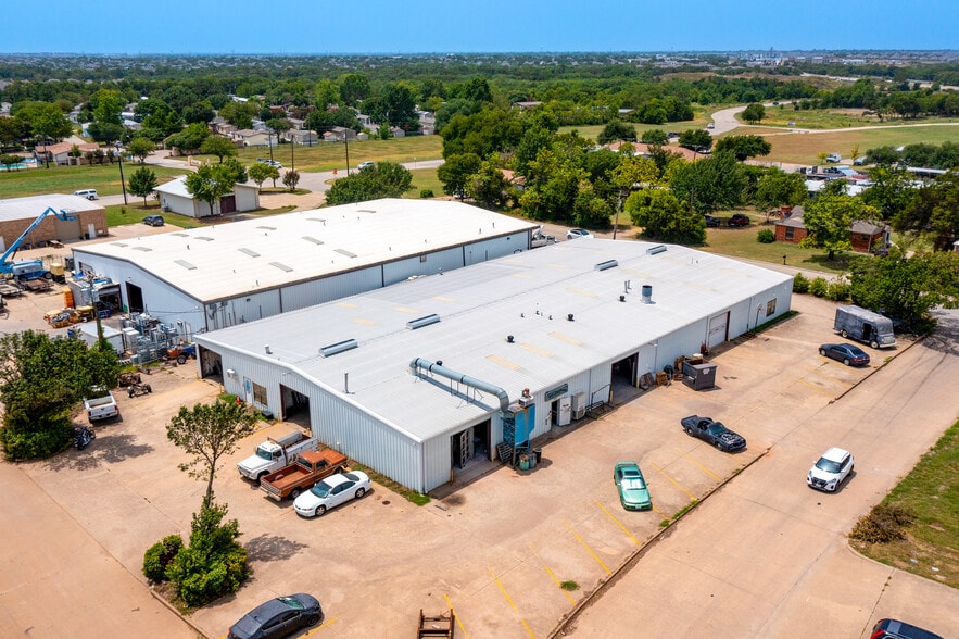 101 Kristen Ct, Wylie, TX for lease - Primary Photo - Image 1 of 7