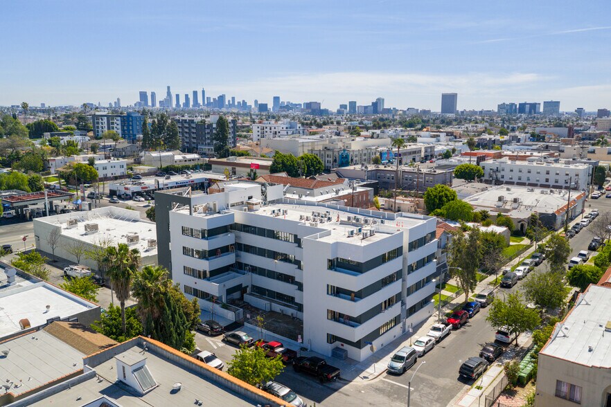 5128 Marathon St, Los Angeles, CA à vendre - Photo du bâtiment - Image 2 de 15