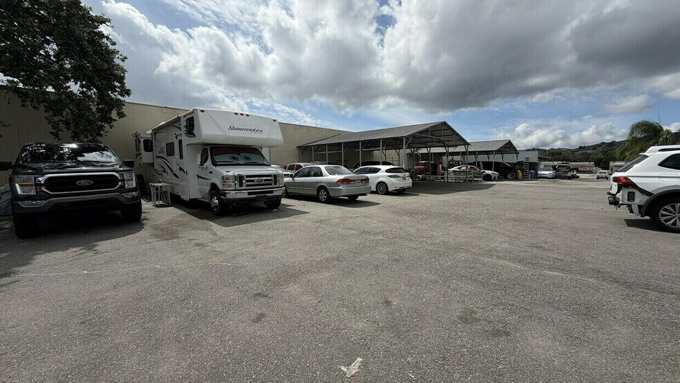 3167-3183 E Thousand Oaks Blvd, Thousand Oaks, CA à louer - Photo du bâtiment - Image 3 de 6