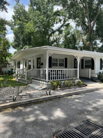 2061 Dundee Dr, Winter Park, FL à louer - Photo du bâtiment - Image 2 de 19
