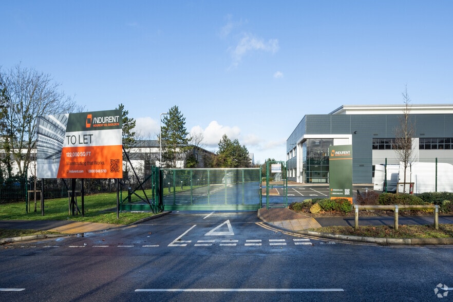 122 Basildon Endeavour Point, Basildon for lease - Building Photo - Image 2 of 14
