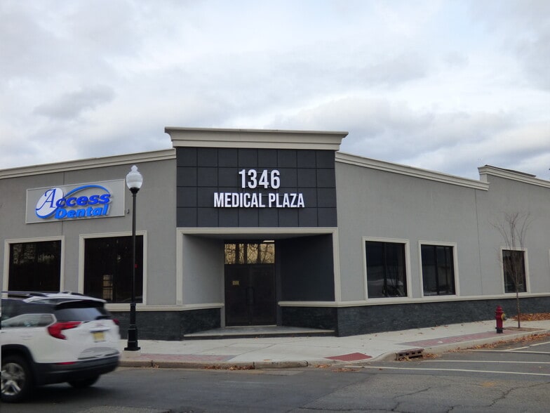 1346 Main Ave, Clifton, NJ for lease - Building Photo - Image 1 of 16