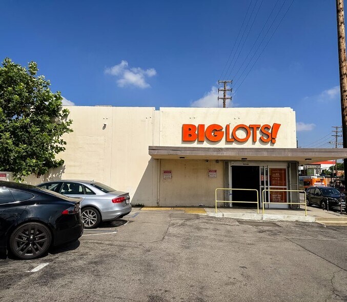 5321 Vineland Ave, North Hollywood, CA à louer - Photo du bâtiment - Image 3 de 7