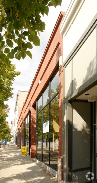 723-731 Main St, Buffalo, NY for lease - Building Photo - Image 3 of 3