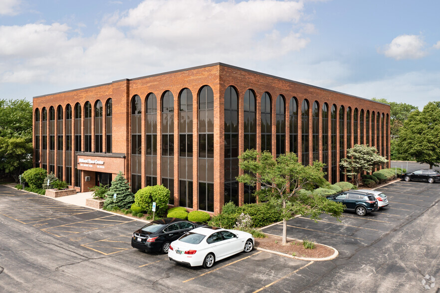 2001 Midwest Rd, Oak Brook, IL for lease - Building Photo - Image 1 of 6