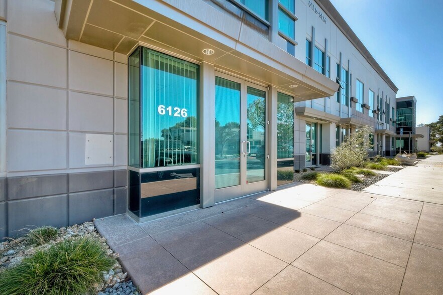 6116-6126 Innovation Way, Carlsbad, CA à vendre - Photo du bâtiment - Image 1 de 32