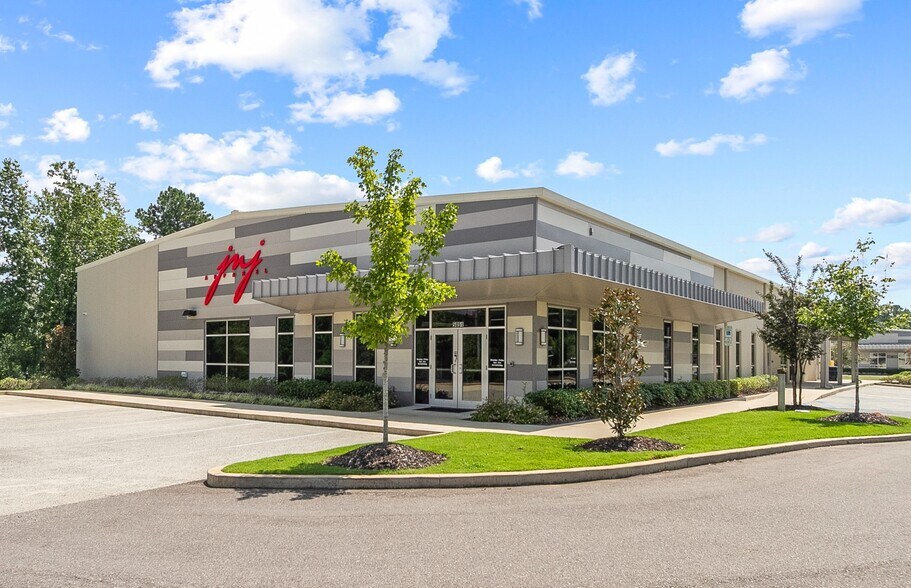 5051 Union Sta, Northport, AL for sale - Primary Photo - Image 1 of 5