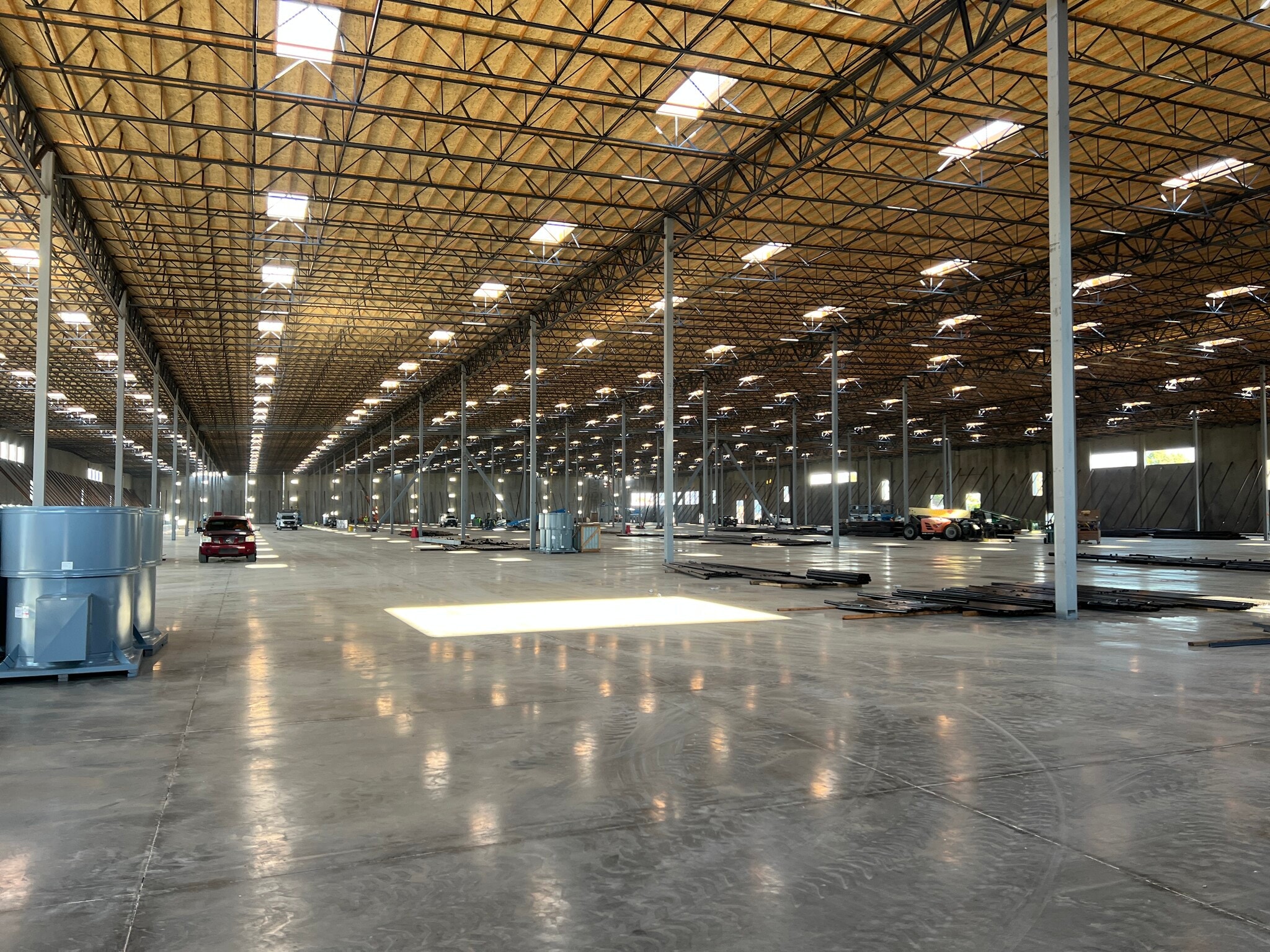 10958 Banana Ave, Fontana, CA for lease Interior Photo- Image 1 of 5