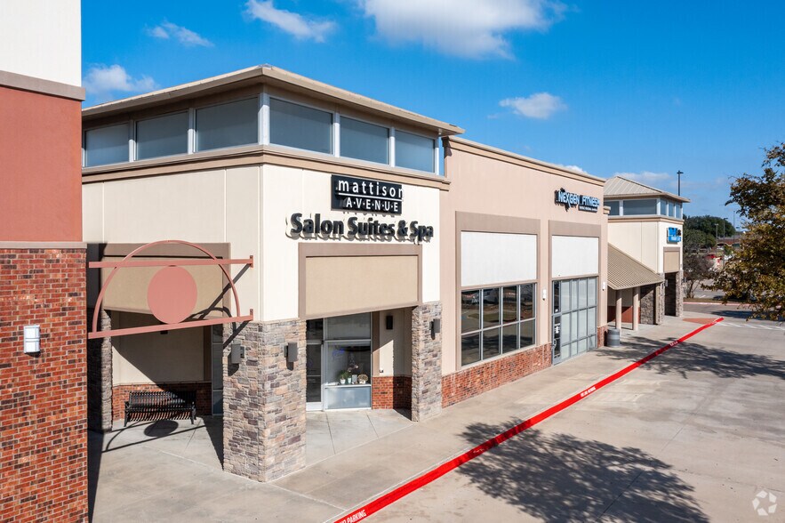 1901-1941 SE Preston Rd, Plano, TX à louer - Photo du bâtiment - Image 3 de 9