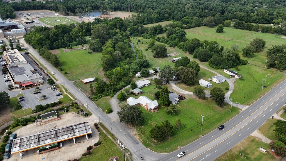 16708 Cantrell Rd, Little Rock, AR à vendre - Photo du bâtiment - Image 2 de 9