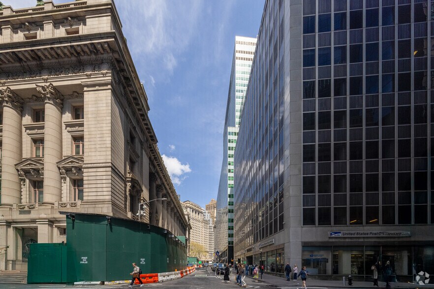 2 Broadway, New York, NY à louer - Photo du bâtiment - Image 2 de 5