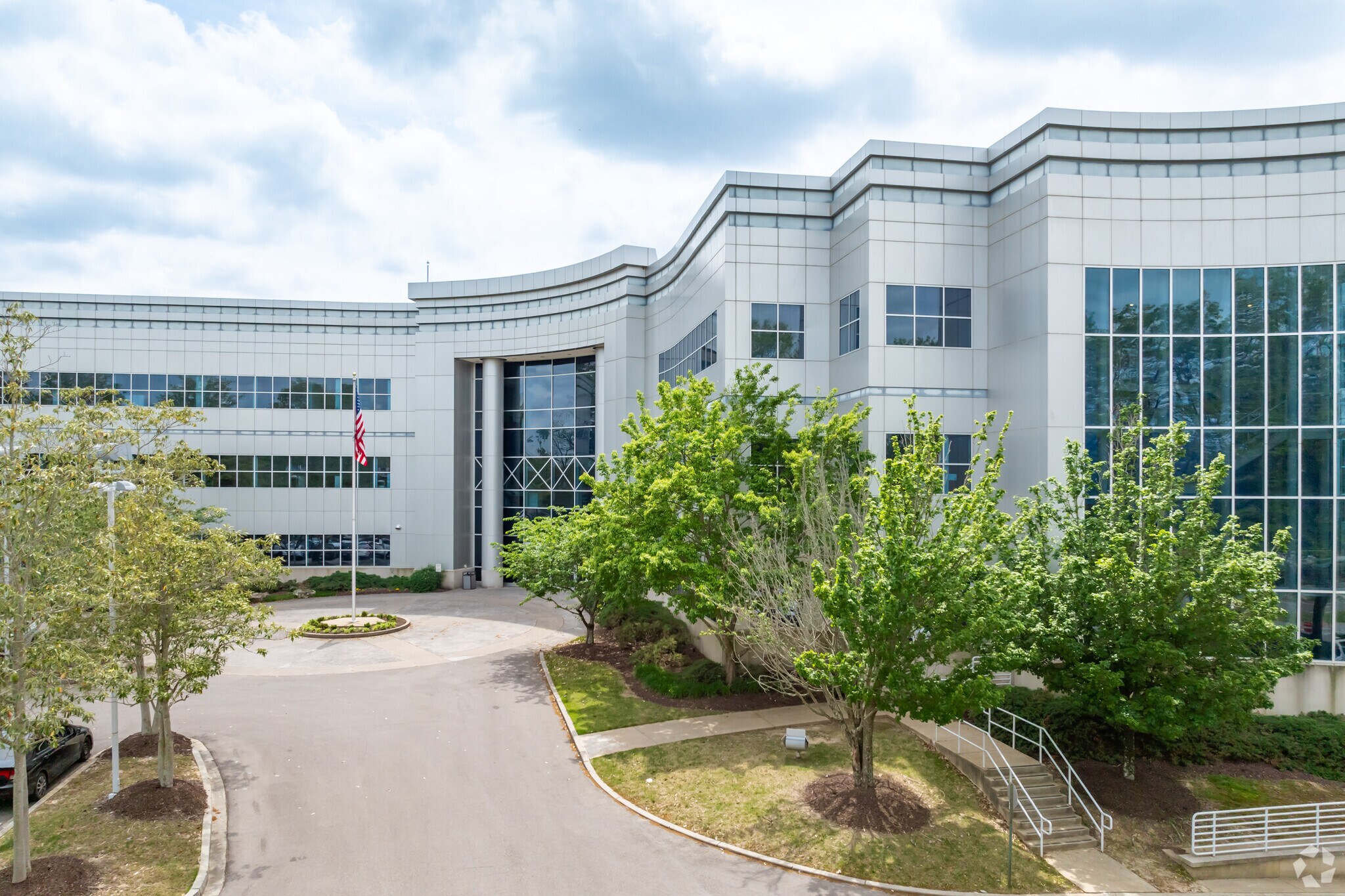 3725 Champion Hills Dr, Memphis, TN for lease Primary Photo- Image 1 of 23