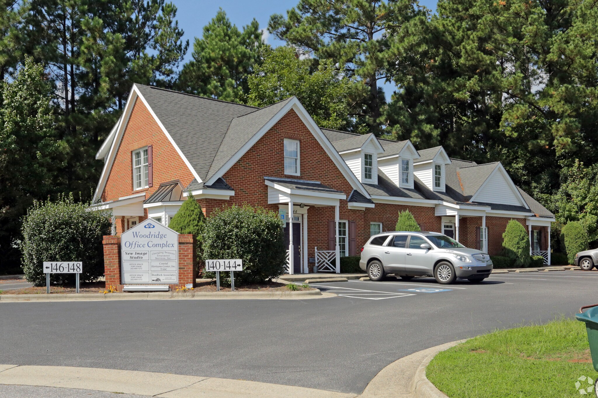 140-148 Woodridge Ct, Rocky Mount, NC à vendre Photo du bâtiment- Image 1 de 8