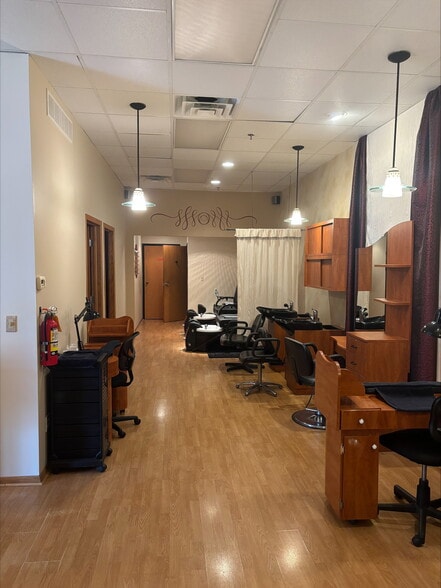 2675-2751 S Calhoun Rd, New Berlin, WI for sale - Building Photo - Image 3 of 8