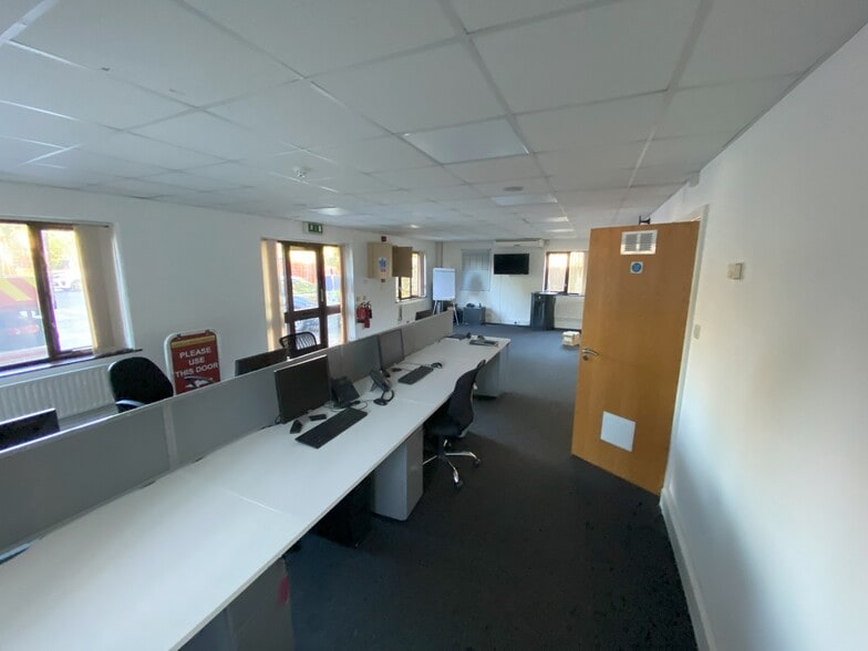 Chapel Road, Smallfield for sale - Interior Photo - Image 3 of 6