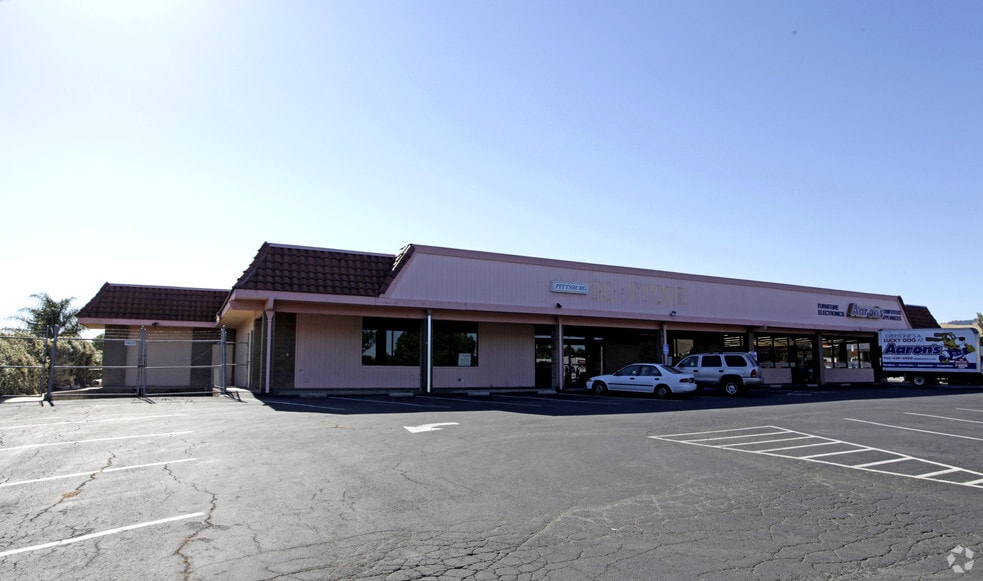 3721-3725 Railroad Ave, Pittsburg, CA for lease - Building Photo - Image 2 of 3