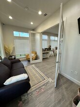 1110 S Friendswood Dr, Friendswood, TX à louer Photo intérieure- Image 2 de 23