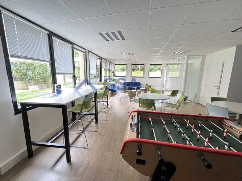 Bureau dans Évry-Courcouronnes à louer - Photo intérieure - Image 3 de 9