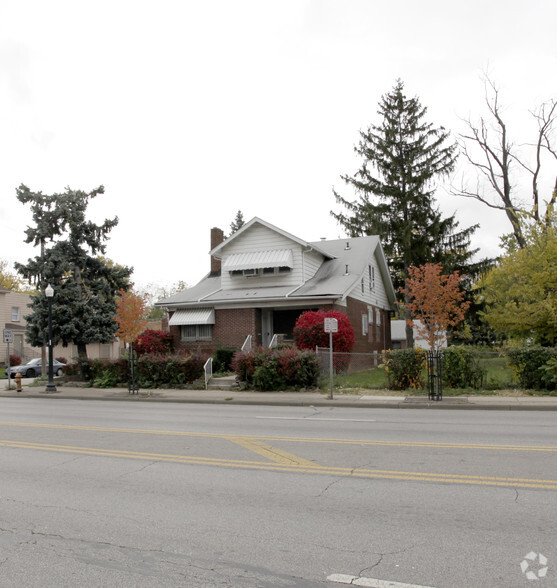 2671 Cleveland Ave, Columbus, OH for sale - Primary Photo - Image 1 of 1