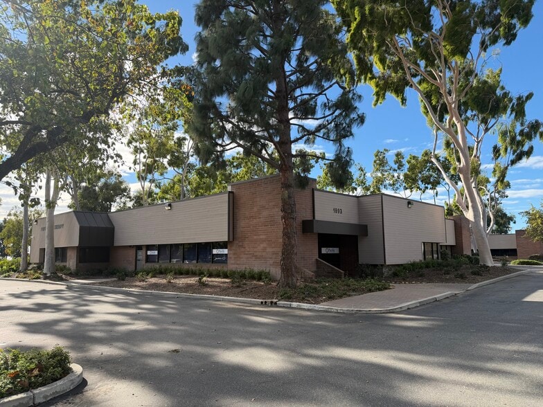 1881-1893 Knoll Dr, Ventura, CA for sale - Building Photo - Image 2 of 14