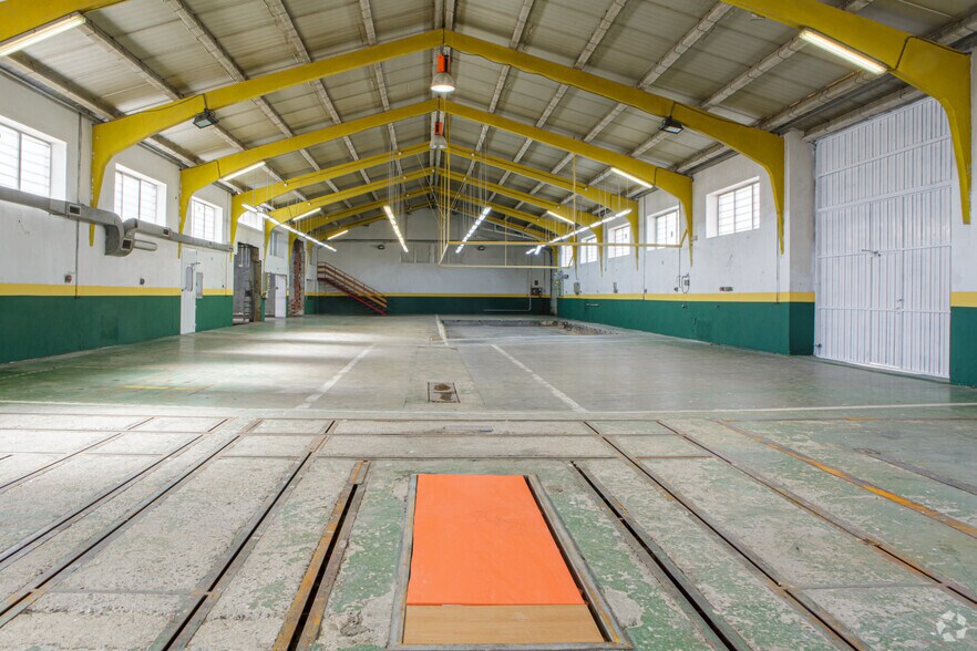 Industriel dans Ávila, Ávila à vendre - Photo du bâtiment - Image 2 de 7