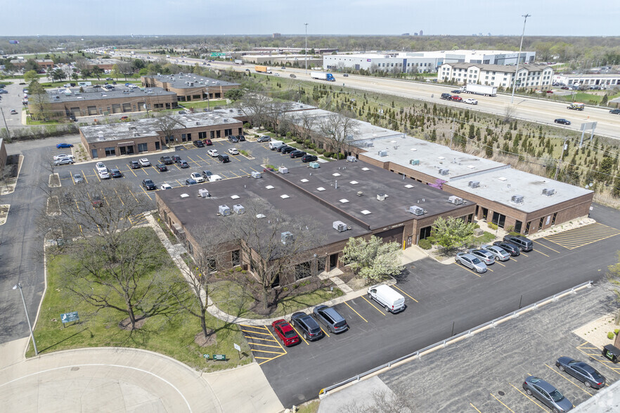 475-539 Wrightwood Ave, Elmhurst, IL for lease - Aerial - Image 1 of 13