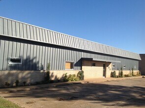 600 N Ann Arbor Ave, Oklahoma City, OK à louer Photo du bâtiment- Image 1 de 3