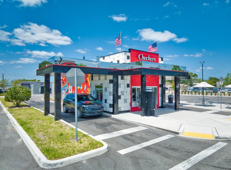 719 Magnolia Ave, Auburndale, FL for sale - Primary Photo - Image 1 of 9