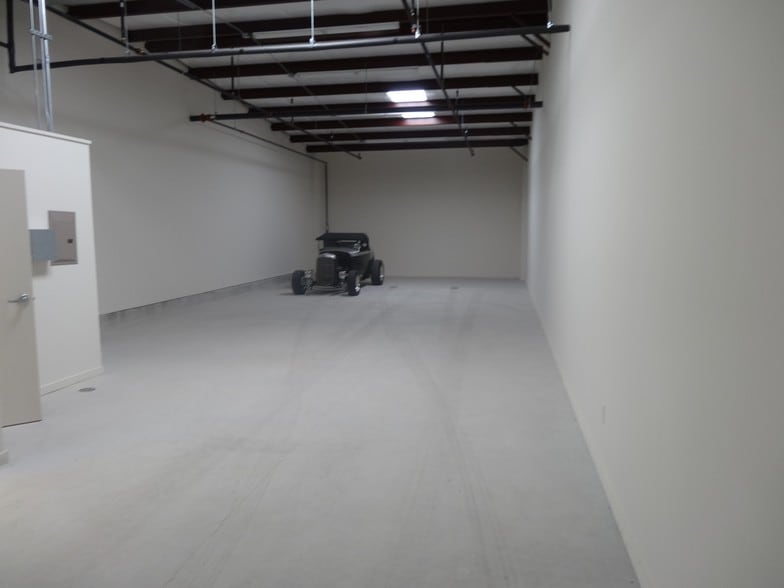 540 Sandau Rd, San Antonio, TX for lease - Building Photo - Image 2 of 9