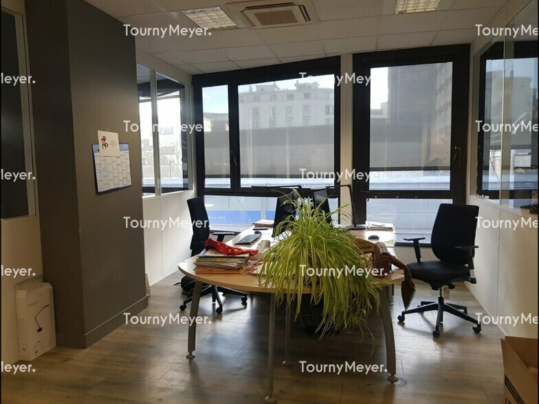 Office in Rennes for lease - Interior Photo - Image 3 of 5