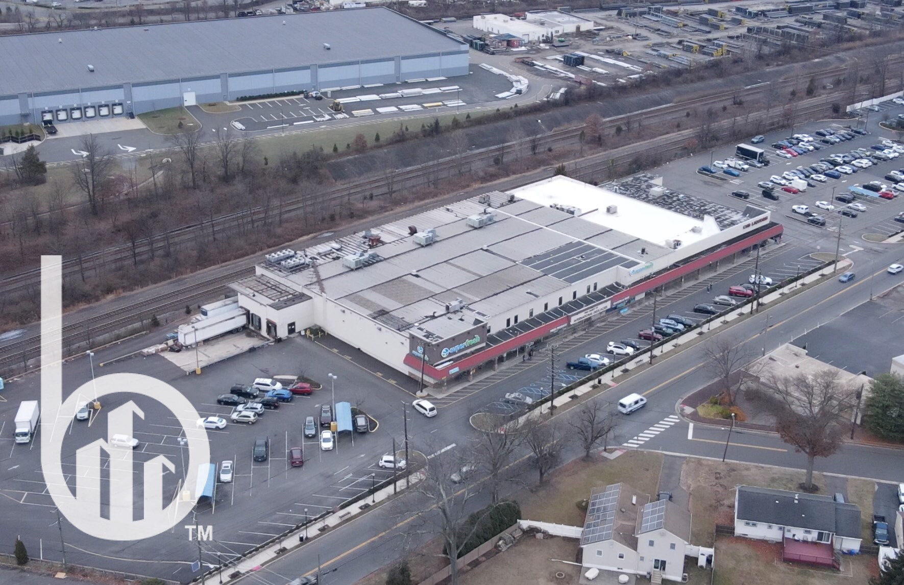 242 Lincoln Blvd, Middlesex, NJ for lease Primary Photo- Image 1 of 6